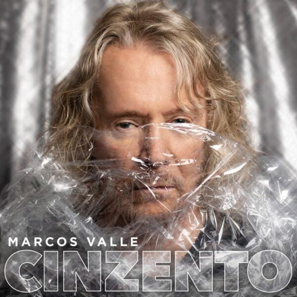 CD Marcos Valle – Cinzento